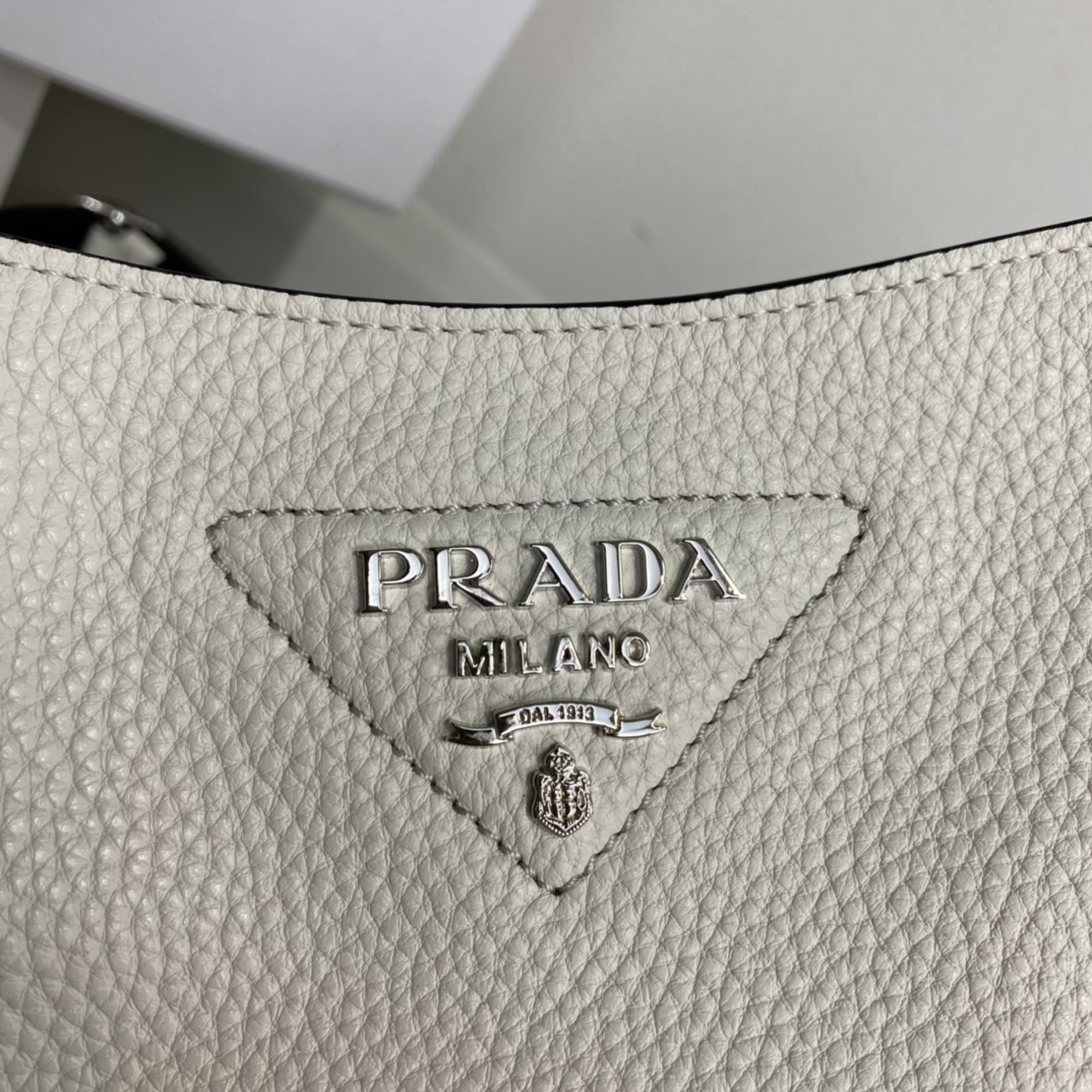 Prada Leather Shoulder Bag Handbag Tote White 1BH191